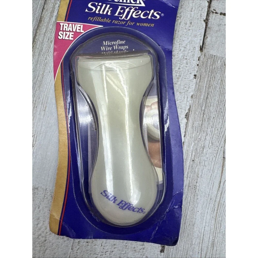 Vintage Schick Silk Effects Travel Size Women’s Razor and Cartridge 1997 NOS NEW